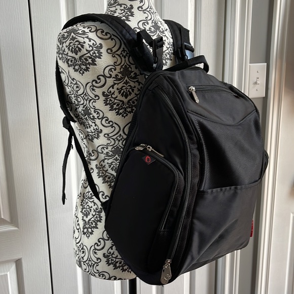 Fisher-Price Fastfinder Deluxe Backpack Diaper Bag - Picture 3 of 14